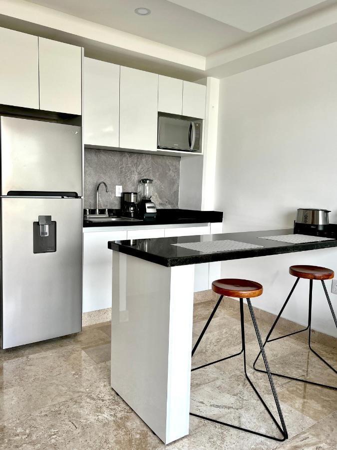 Paradise Apt Steps 5Thav & Beach Плая дел Кармен Екстериор снимка